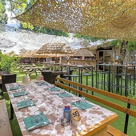 Hotel Hotel-restaurant Logis L'aubrac