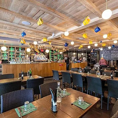 Hotel Hotel-restaurant Logis L'aubrac