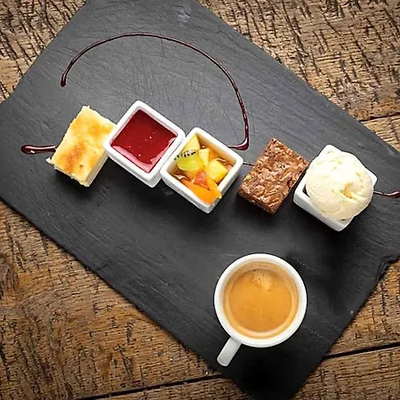 Hotel Hotel-restaurant Logis L'aubrac