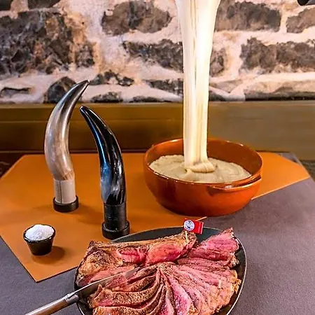 Hotel-restaurant Logis L'aubrac Hotel 3*